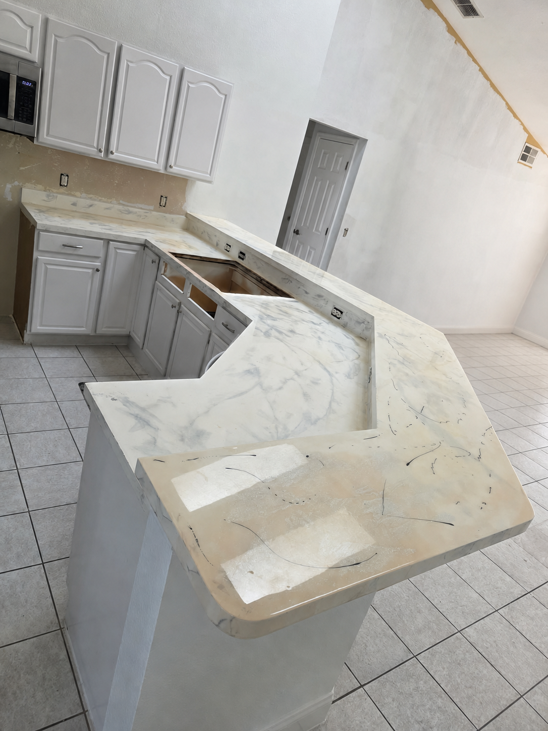 Kitchen countertops before black refinishing